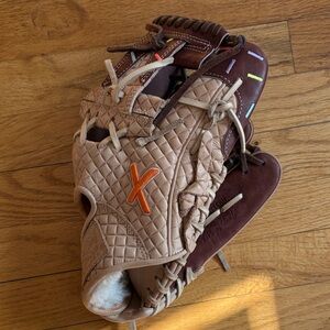 Premium Tan Baseball Glove